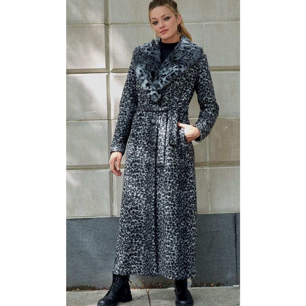McCalls Sewing Pattern 8013 Coat Jacket Detachable Fur Collar Misses Belt XS-MED